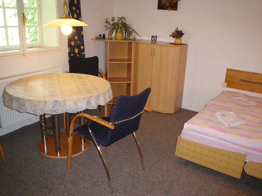 Ubytovani V Ceskem Raji Hotel Holín Room photo